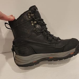 Korkers omnitrax  men snowboots 100% Waterproof breathable bootie construction